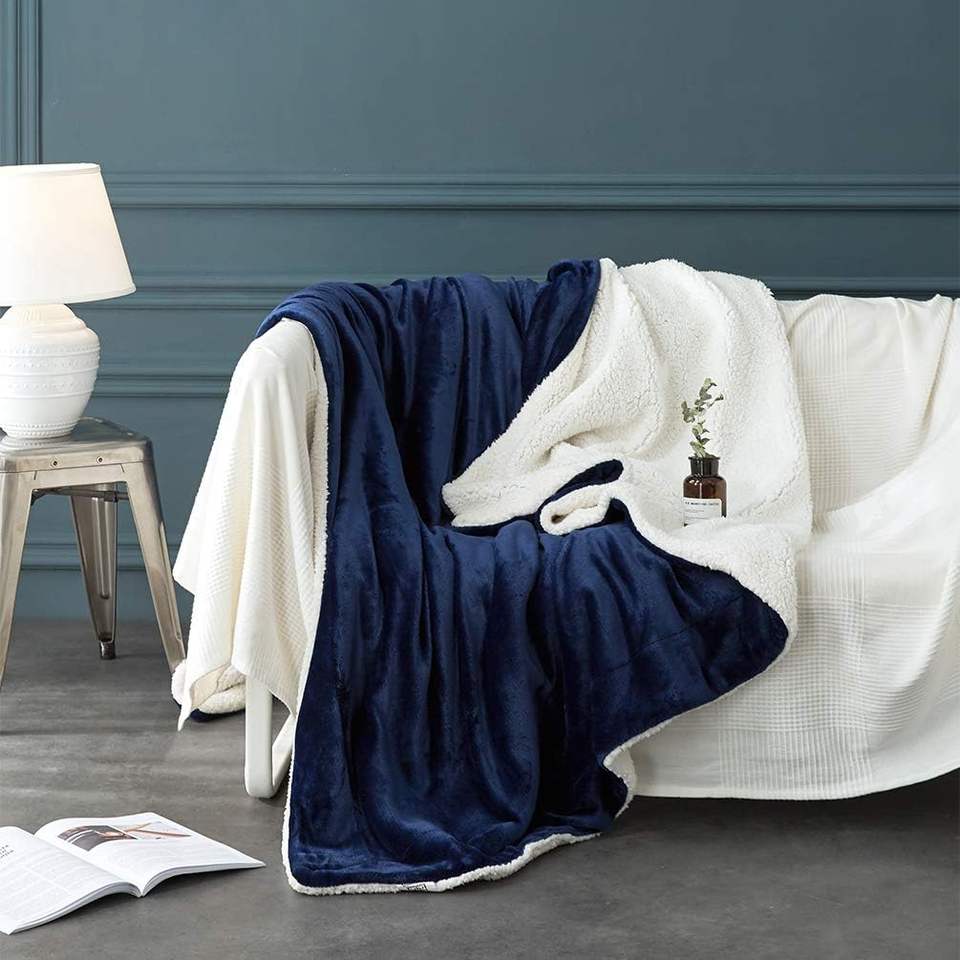 REVIE™ Cozy Comfort Blanket